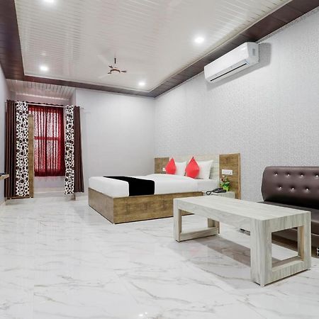 Capital O 63158 Hotel Om Sai Ram Chhatarpur Dış mekan fotoğraf
