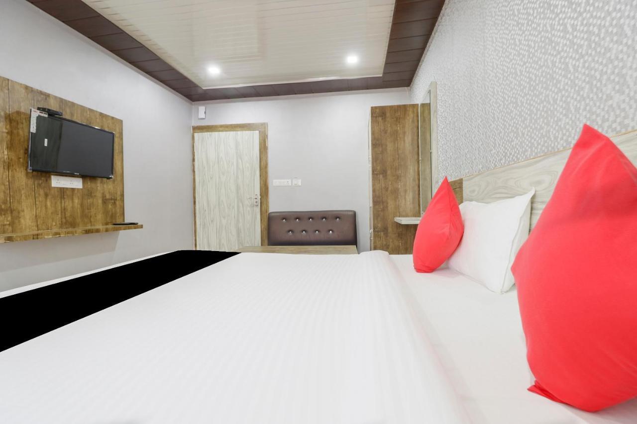 Capital O 63158 Hotel Om Sai Ram Chhatarpur Dış mekan fotoğraf
