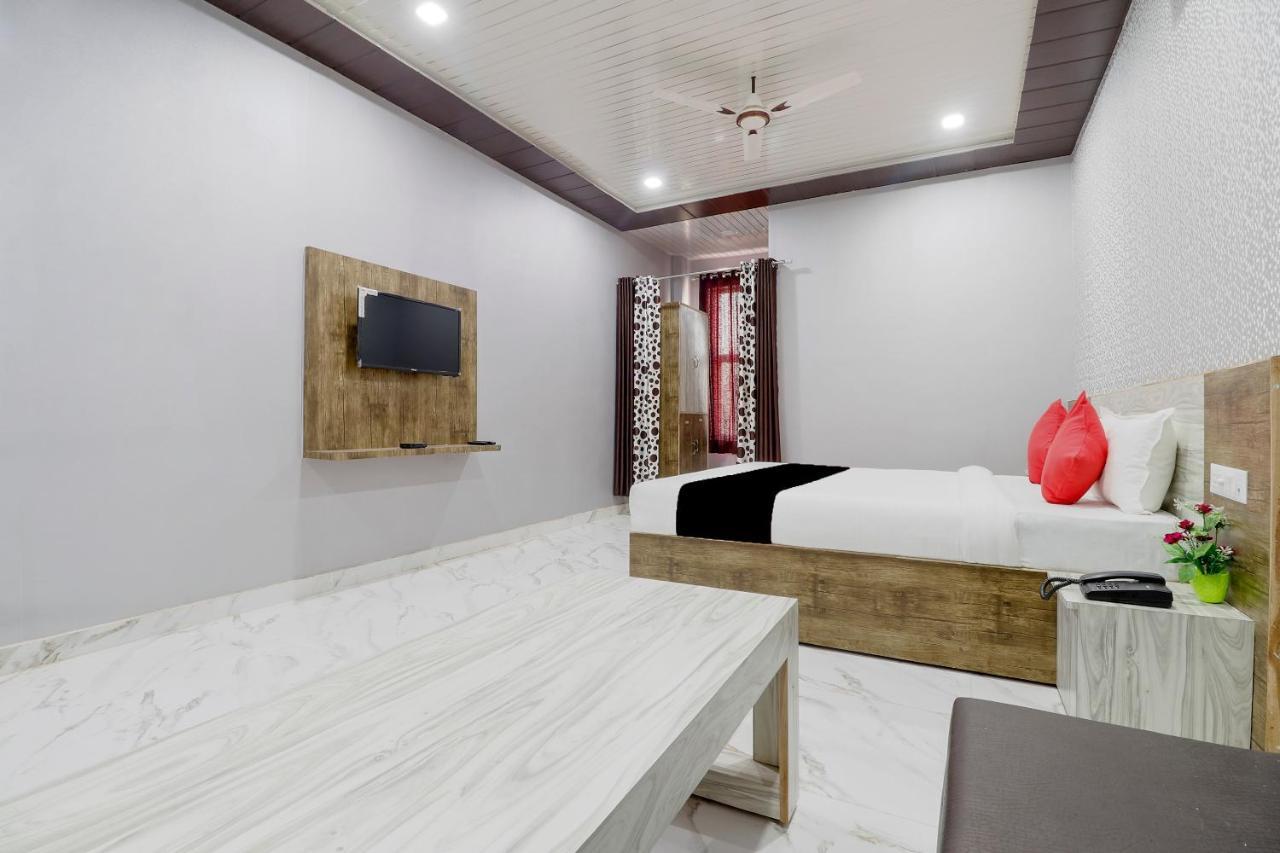 Capital O 63158 Hotel Om Sai Ram Chhatarpur Dış mekan fotoğraf