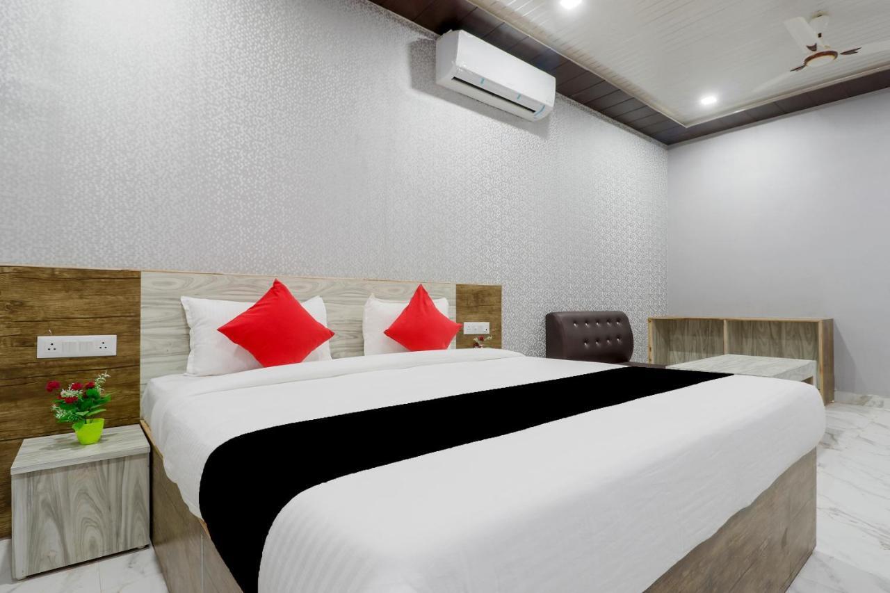 Capital O 63158 Hotel Om Sai Ram Chhatarpur Dış mekan fotoğraf