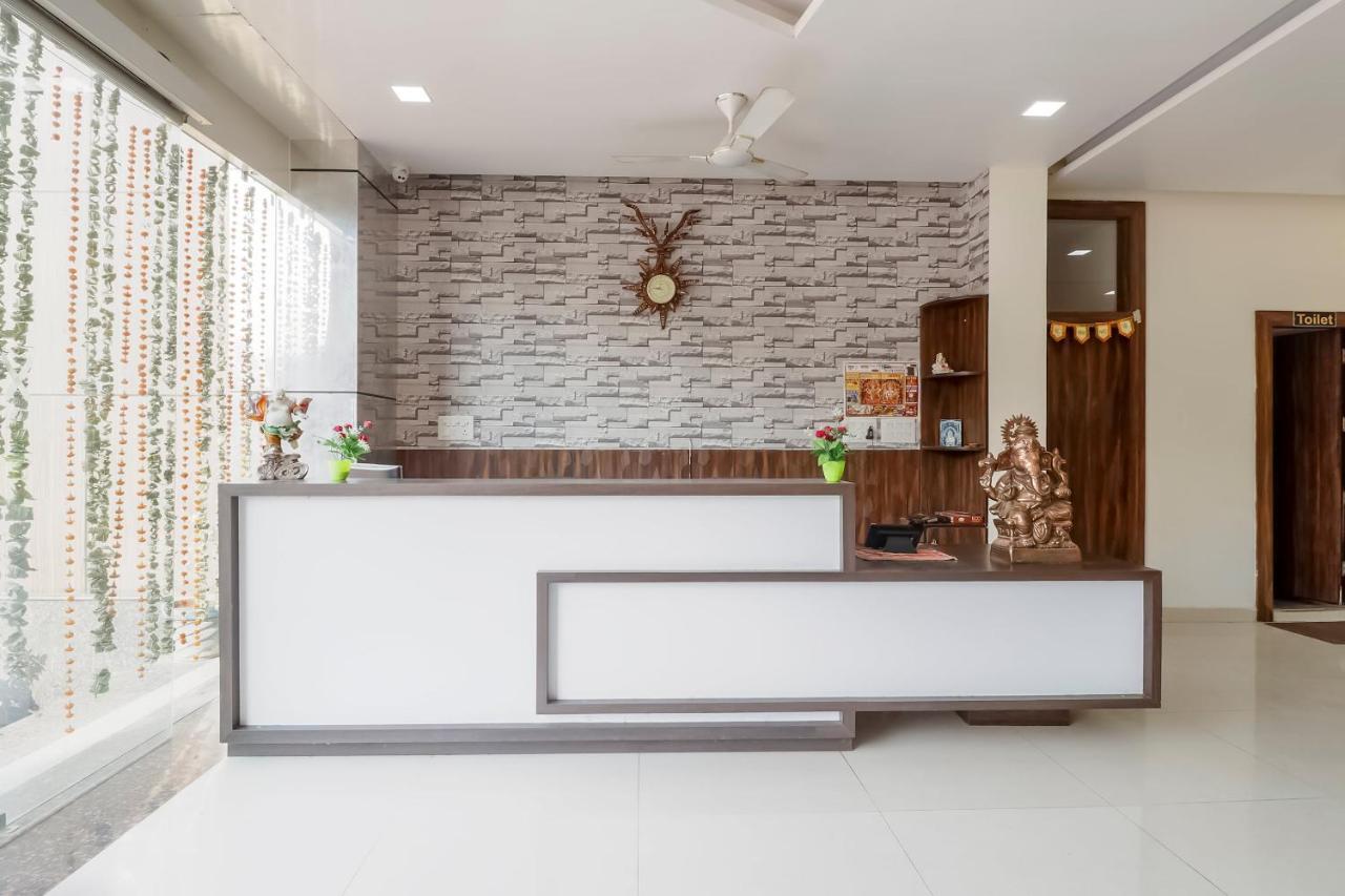 Capital O 63158 Hotel Om Sai Ram Chhatarpur Dış mekan fotoğraf