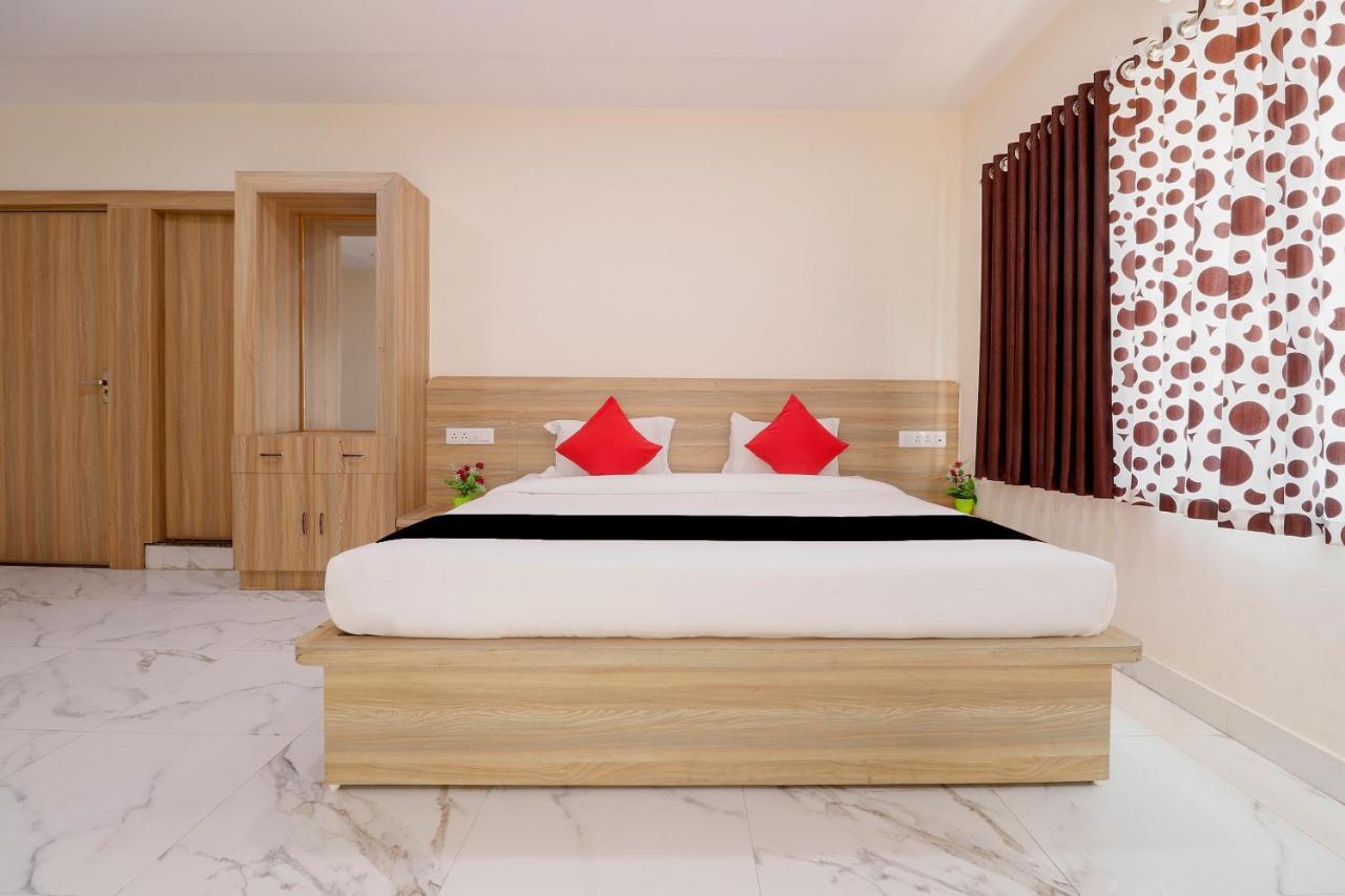 Capital O 63158 Hotel Om Sai Ram Chhatarpur Dış mekan fotoğraf