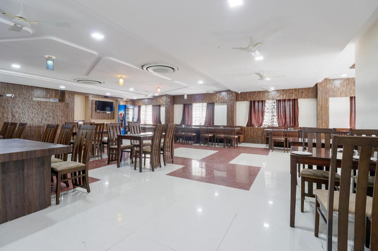 Capital O 63158 Hotel Om Sai Ram Chhatarpur Dış mekan fotoğraf